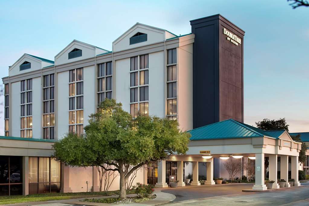Hotel Doubletree By Hilton Dfw Airport North Irving Exterior foto